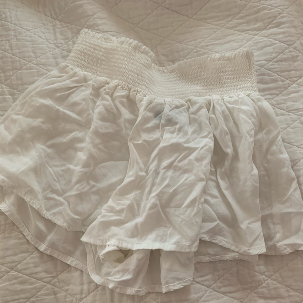 BRANDY MELVILLE SHORTS